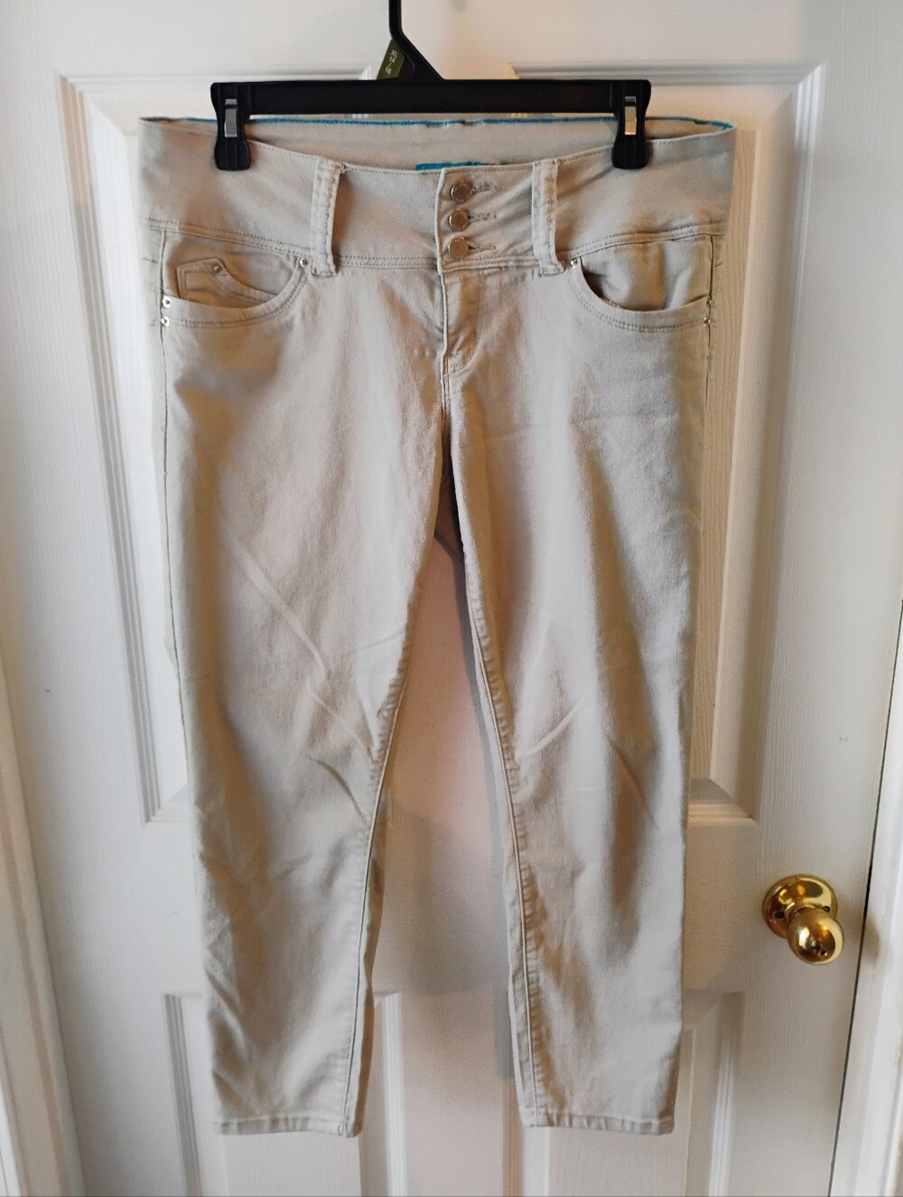 YMI Skinny Jeans in Light Beige